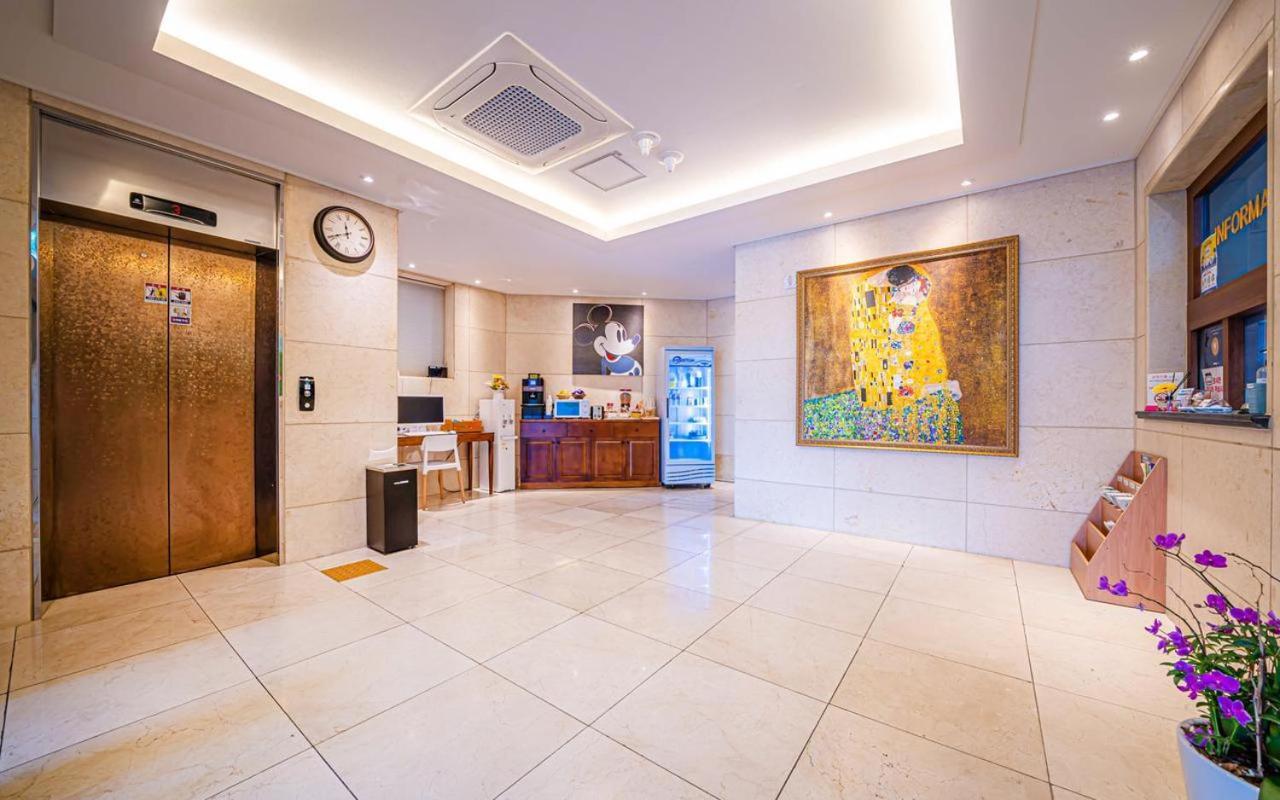 Hotel Momo Puszan Kültér fotó